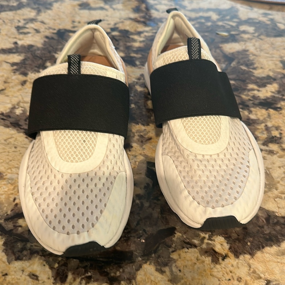 Sorel Knetic Slip-On Size 8.5